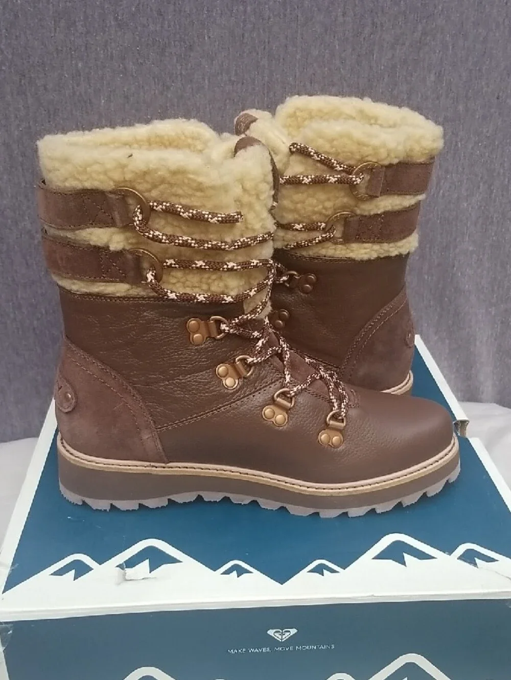 Roxy Brandi II Brown Faux-Shearling Lace-Up Winter Boots 10